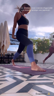 Malika Ménard feet photo thumbnail