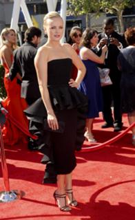 Malin Akerman feet photo thumbnail