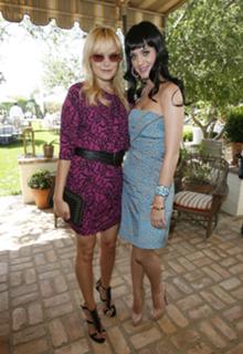 Malin Akerman feet photo thumbnail