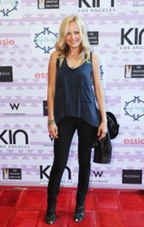 Malin Akerman feet photo thumbnail