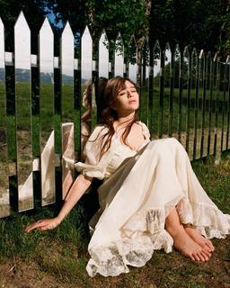 Malina Pauli Weissman feet photo 20