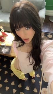 Malina Pauli Weissman feet photo 5
