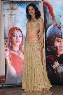 Mallika Sherawat feet photo thumbnail