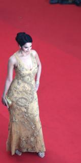 Mallika Sherawat feet photo thumbnail