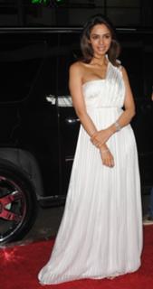 Mallika Sherawat feet photo thumbnail