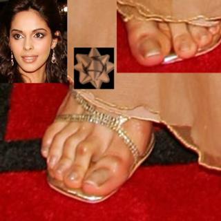 Mallika Sherawat feet photo thumbnail