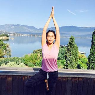 Mallika Sherawat feet photo thumbnail