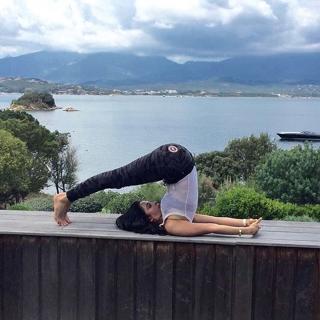 Mallika Sherawat feet photo thumbnail