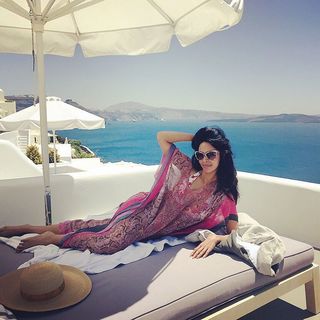 Mallika Sherawat feet photo thumbnail