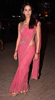 Mallika Sherawat feet photo thumbnail