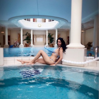 Mallika Sherawat feet photo thumbnail