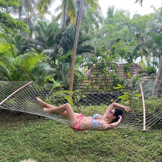 Mallika Sherawat feet photo thumbnail