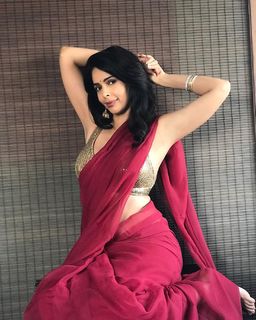 Mallika Sherawat feet photo thumbnail