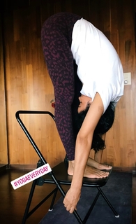 Mallika Sherawat feet photo thumbnail