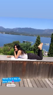 Mallika Sherawat feet photo thumbnail