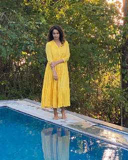 Mallika Sherawat feet photo thumbnail