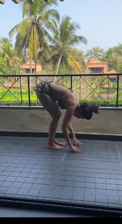 Mallika Sherawat feet photo thumbnail