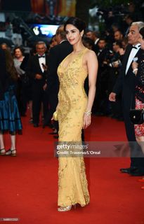 Mallika Sherawat feet photo thumbnail