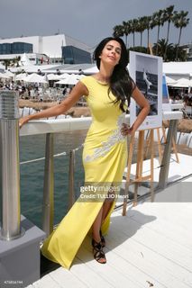 Mallika Sherawat feet photo thumbnail