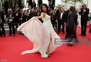 Mallika Sherawat feet photo thumbnail