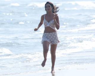 Mallika Sherawat feet photo thumbnail