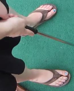 Mallory Georg feet photo 6