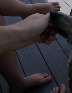 Mallory Georg feet photo 5