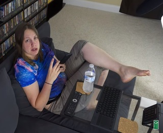 Mallory Georg feet photo 14