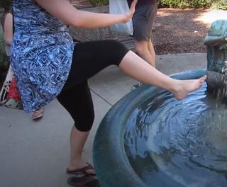 Mallory Georg feet photo 12
