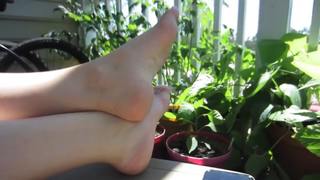 Mallory Georg feet photo 3