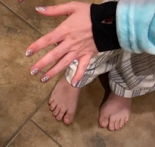 Mallory Georg feet photo 10