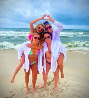 Mallory James Mahoney feet photo 20