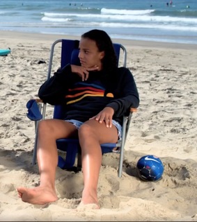 Mallory Pugh feet photo 4