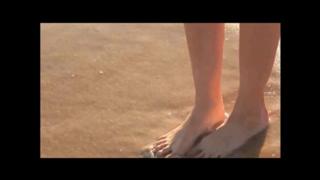 Mallu Magalhães feet photo 5
