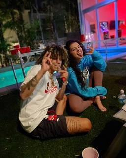 Malu Trevejo feet photo thumbnail