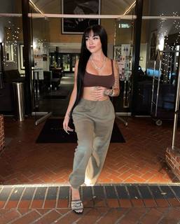 Malu Trevejo feet photo thumbnail
