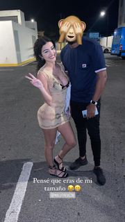 Malu Trevejo feet photo thumbnail