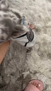 Malu Trevejo feet photo thumbnail