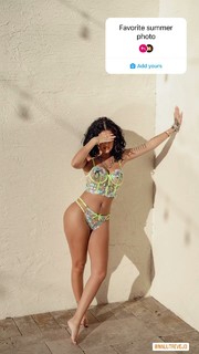 Malu Trevejo feet photo thumbnail