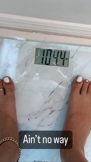 Malu Trevejo feet photo thumbnail