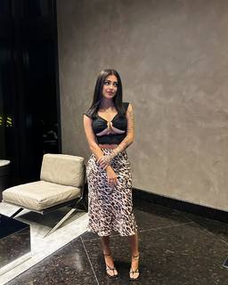 Malu Trevejo feet photo thumbnail