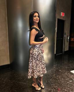 Malu Trevejo feet photo thumbnail