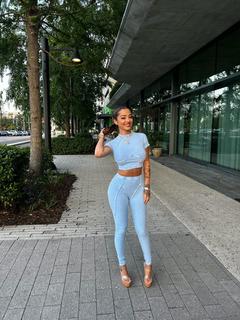 Malu Trevejo feet photo thumbnail