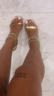 Malu Trevejo feet photo thumbnail