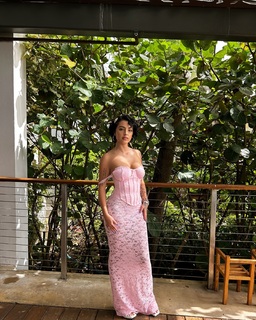 Malu Trevejo feet photo thumbnail