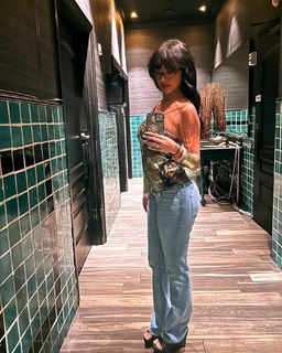 Malu Trevejo feet photo thumbnail