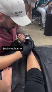 Malu Trevejo feet photo thumbnail