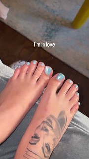 Malu Trevejo feet photo thumbnail