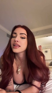 Malu Trevejo feet photo thumbnail
