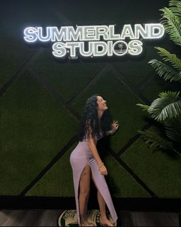 Malu Trevejo feet photo thumbnail